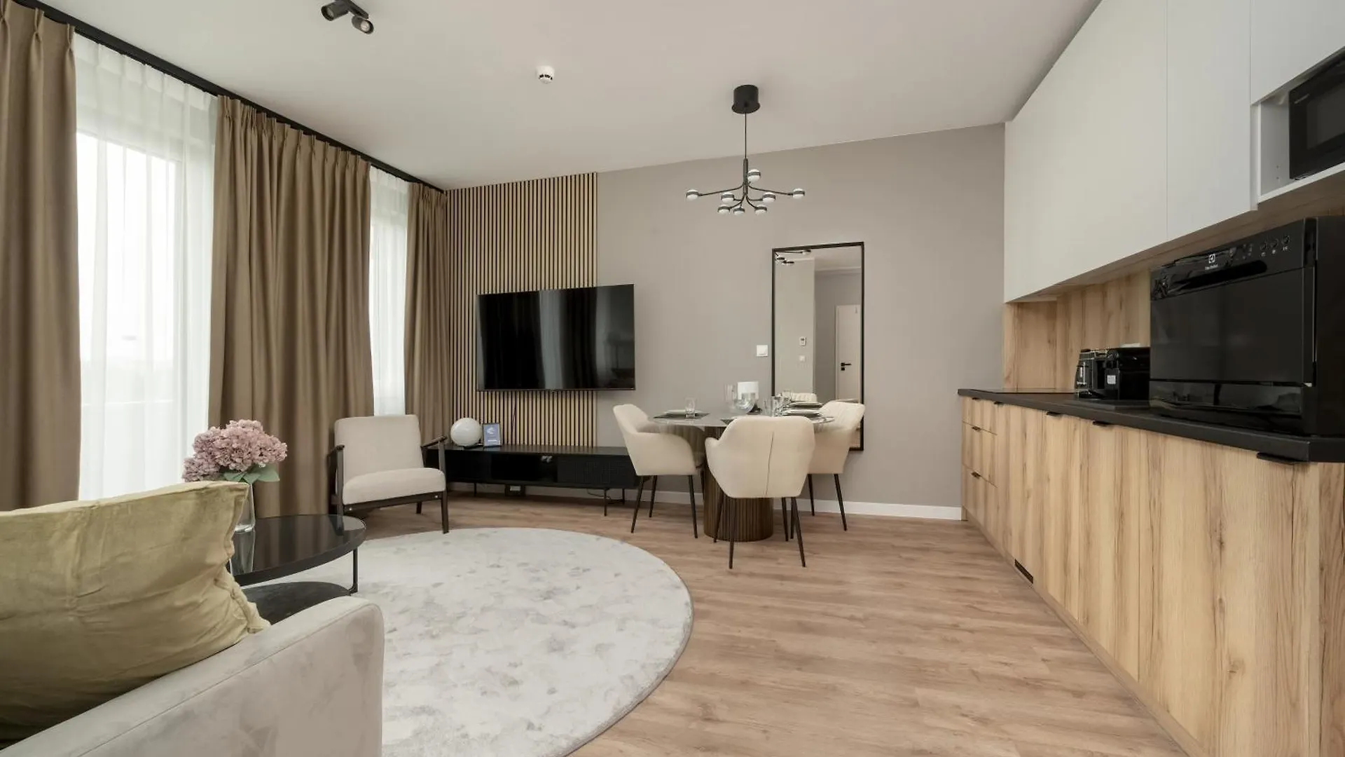 Apartamenty Zwycieska Z Klimatyzacja, Free Garage Wroclaw By Noclegi Renters