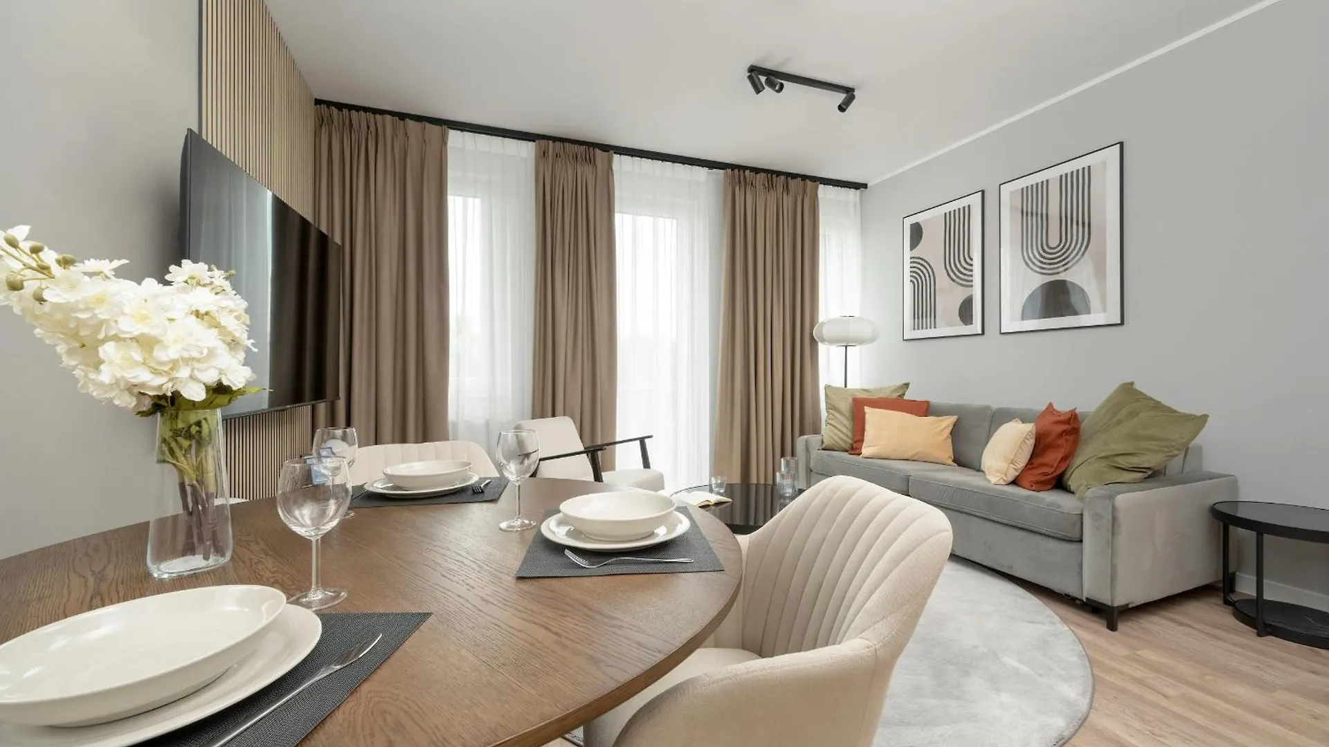 Apartamenty Zwycieska Z Klimatyzacja, Free Garage Wroclaw By Noclegi Renters 0*,